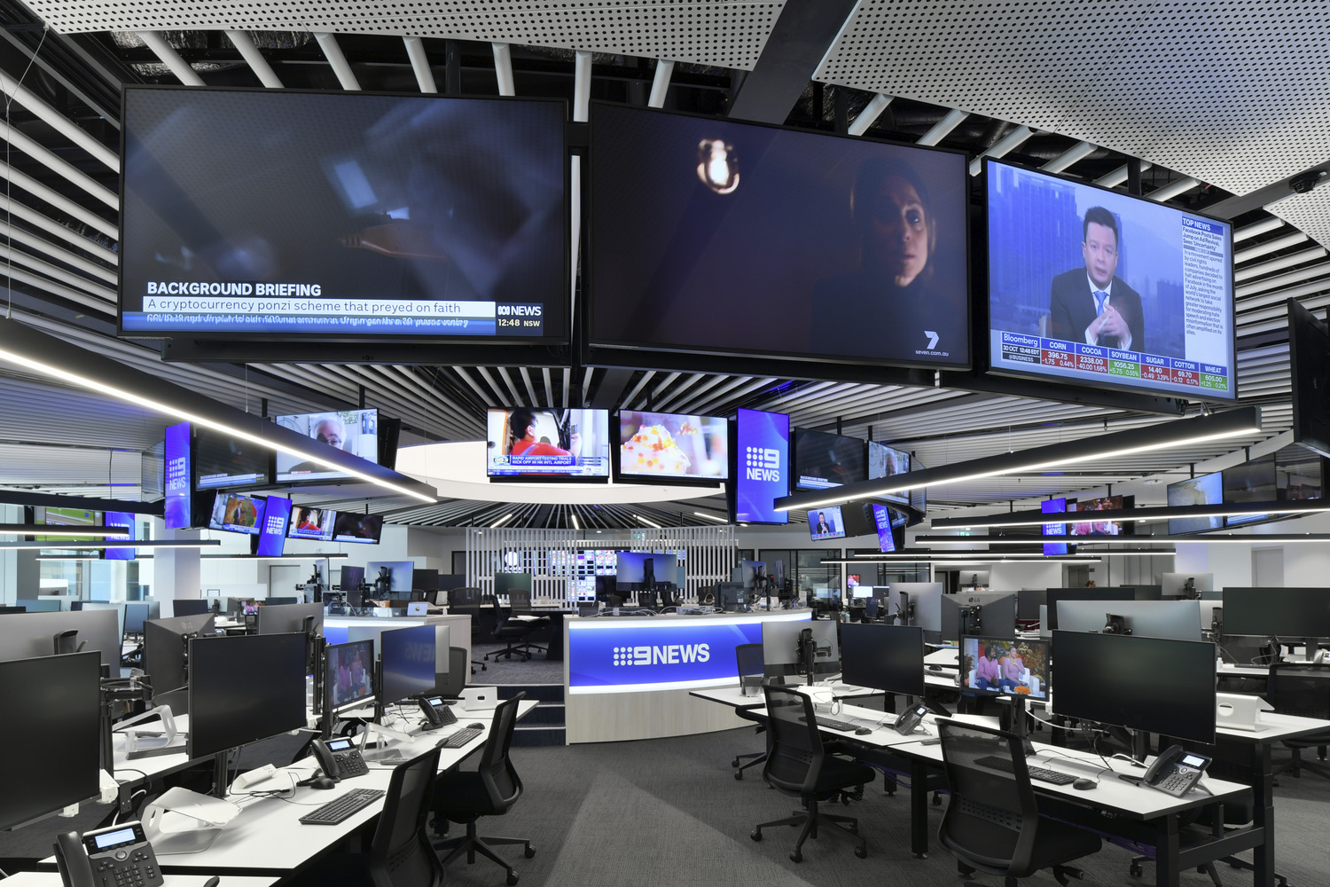 Nine_BI3143_N189_medium