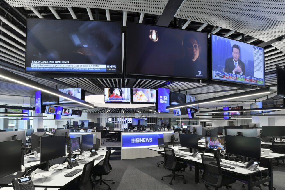 Nine_BI3143_N189_medium